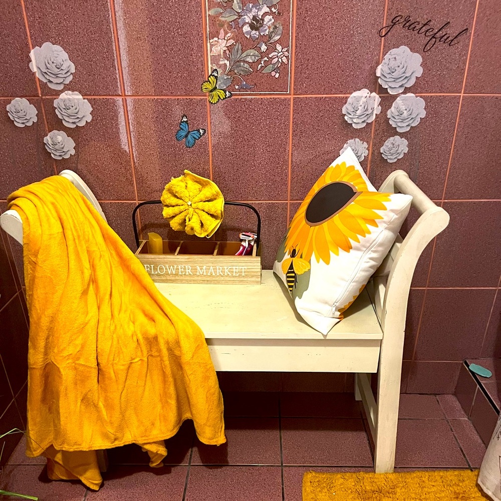 Bathroom set, furniture not included